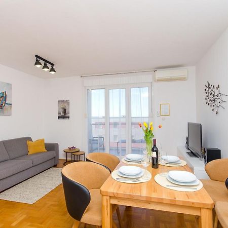 Spacious Apartment Smile With Terrace And Secure Garage Split Luaran gambar