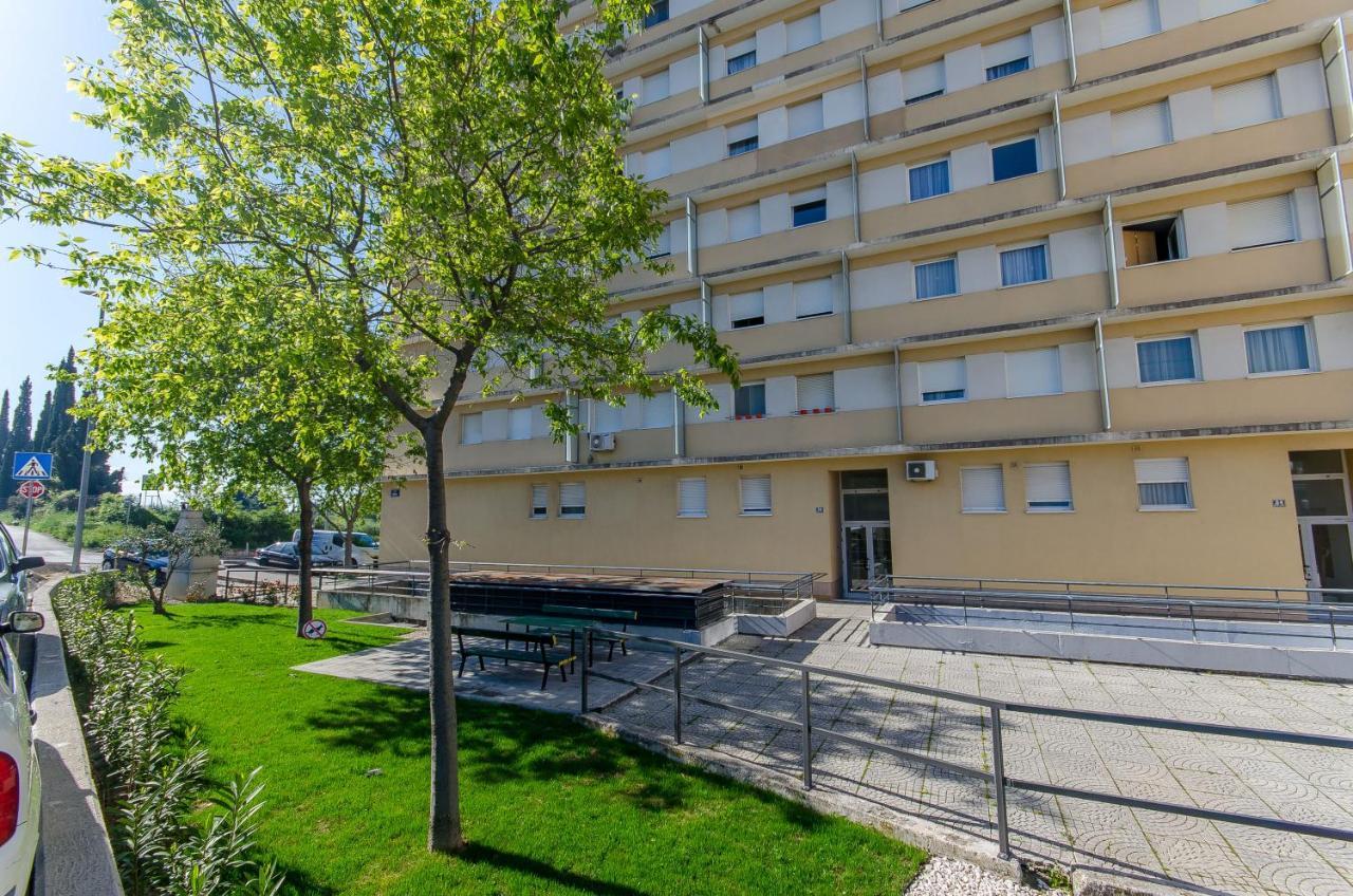 Spacious Apartment Smile With Terrace And Secure Garage Split Luaran gambar
