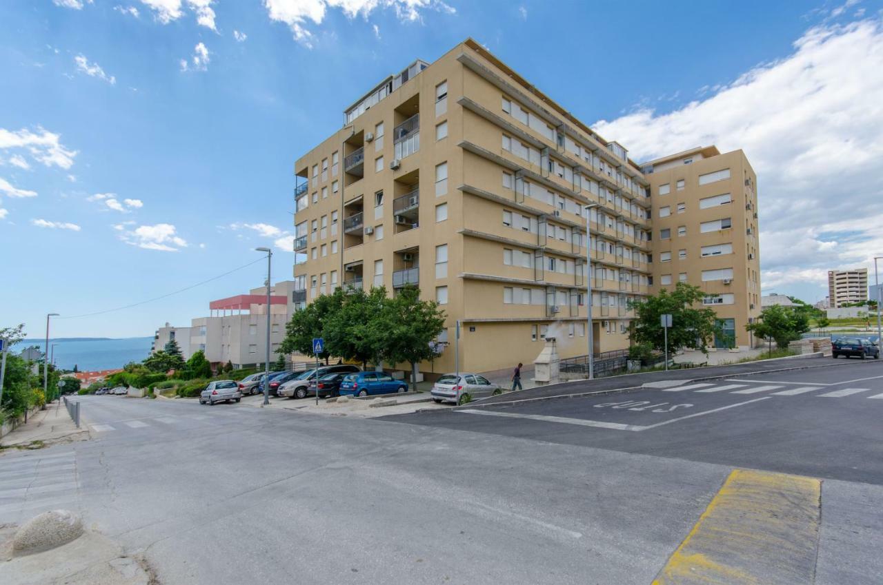 Spacious Apartment Smile With Terrace And Secure Garage Split Luaran gambar